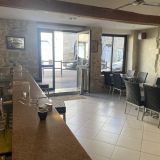 Commerces 1 pièce / 48 m² / 46 000 € / NIMES